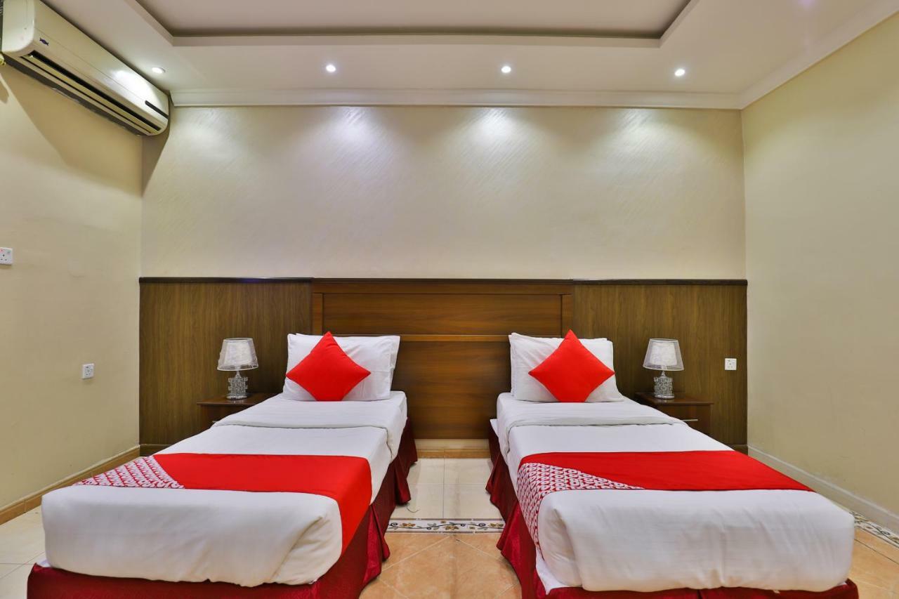 Oyo 273 Star Yanbu Hotel Suites Exterior photo